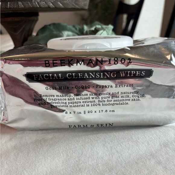 Beekman 1802 Facial Cleansing Wipes • 100 COUNT• Beekman Skincare • New Skincare - Picture 3 of 4